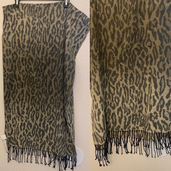 Accessori Italiani Scarf made in Italy lightweight animal, print fringe 72x22 - Picture 1 of 8